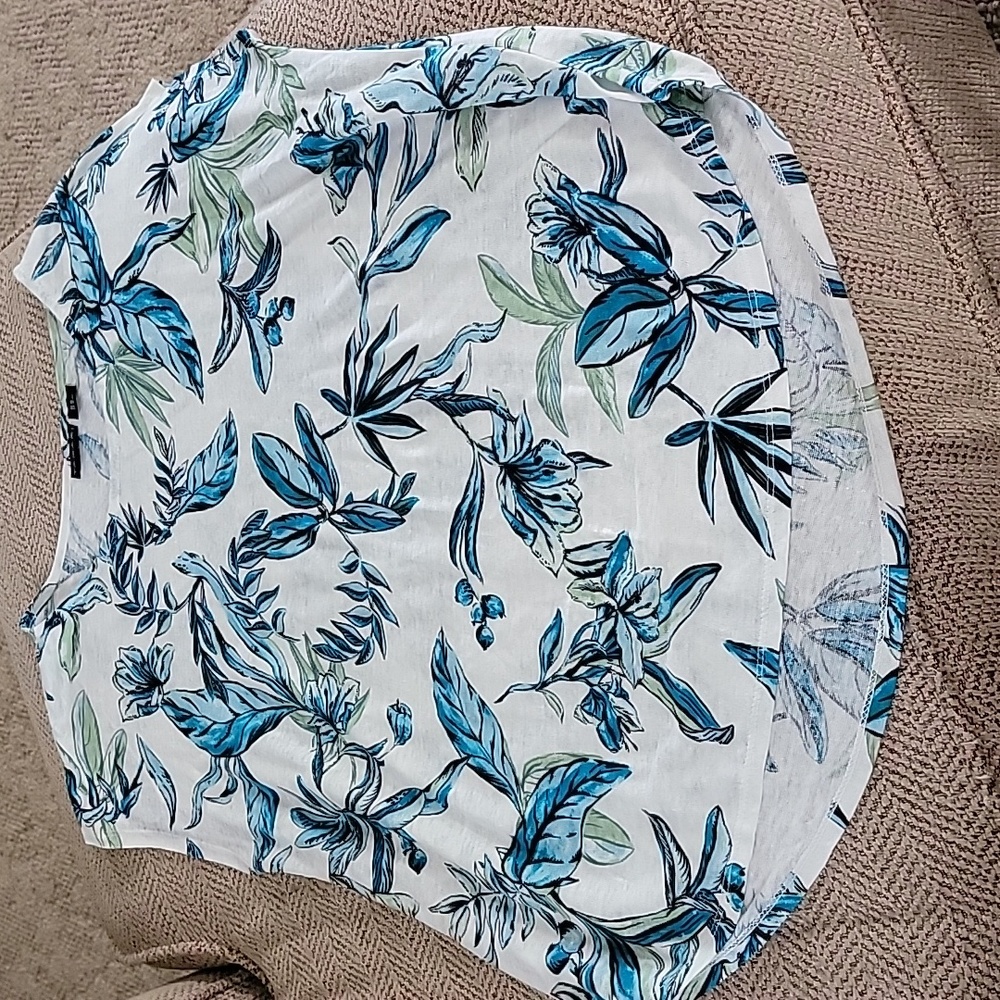 Floral tee